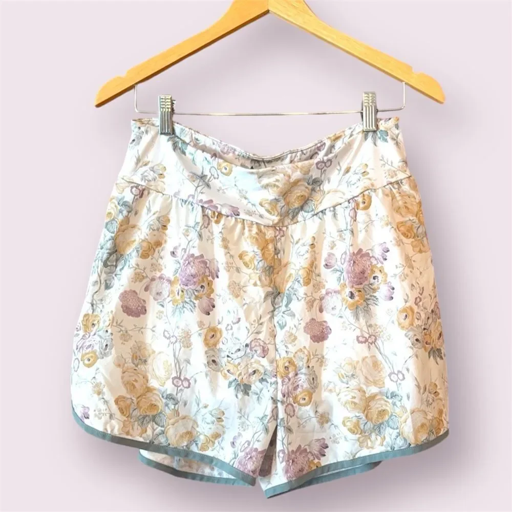 TUCKERNUCK Floral Dolphin Cut Tennis Pickleball Active Shorts